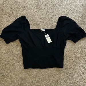 NWT Women’s Abercrombie & Fitch Black Short Sleeved Smocked Crop Top in XL